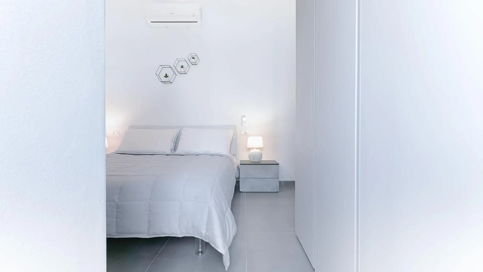 Centro Storico-Stazione - Lussuoso Appartamento Bologna Apartment